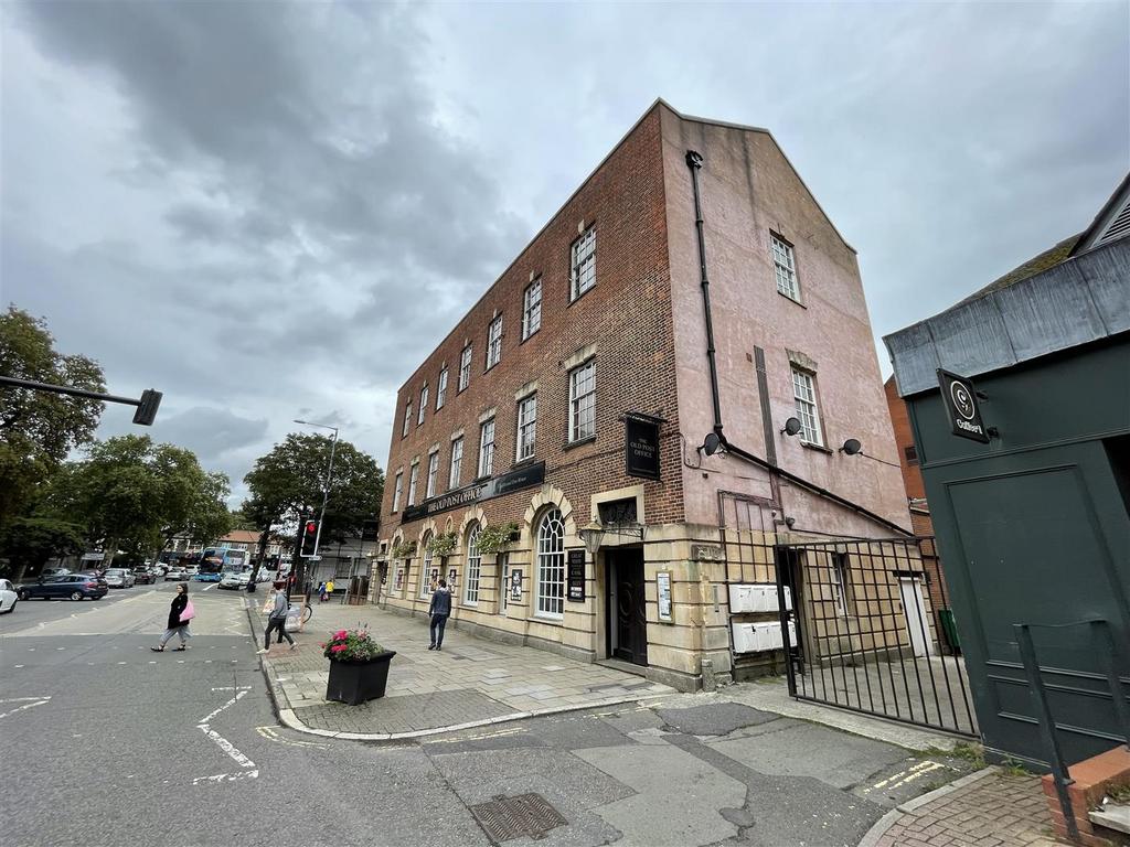 Fishponds Road, Fishponds, Bristol 1 bed flat £750 pcm (£173 pw)