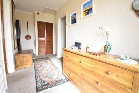51 Valley Road, Portishead, Bristol, BS20 8JZ