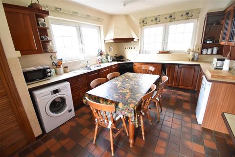 51 Valley Road, Portishead, Bristol, BS20 8JZ