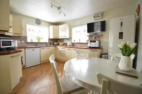 4 Ladymead, Portishead, Bristol, BS20 7LJ