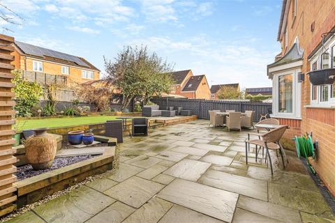 353 Eakring Road, Mansfield, NG18 3EL