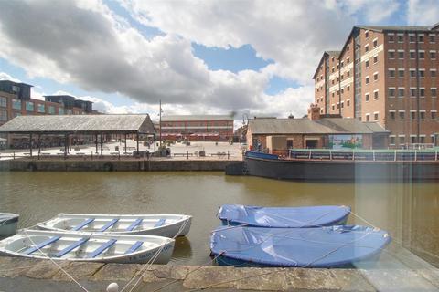 2 bedroom apartment for sale, Barge Arm, Gloucester Docks