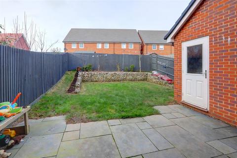 3 bedroom semi-detached house for sale, Doswell Avenue, Ampfield, Romsey