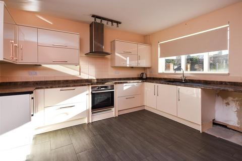 25 Bognop Road, Essington, Wolverhampton, WV11 2BA