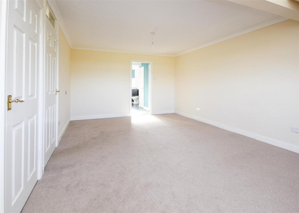 25 Bognop Road - Principal Bedroom Suite.jpg