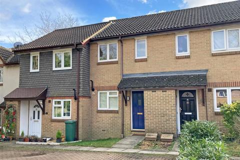 29 Abbots Rise, Redhill, RH1 1LL