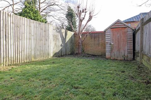 29 Abbots Rise, Redhill, RH1 1LL