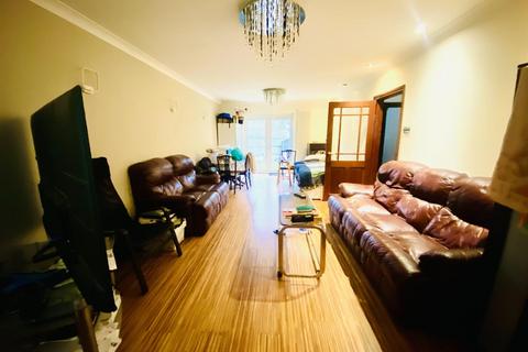 2a Glenhurst Rise, London, SE19 3XW