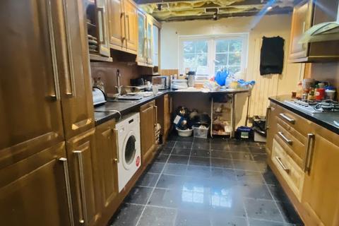 2a Glenhurst Rise, London, SE19 3XW