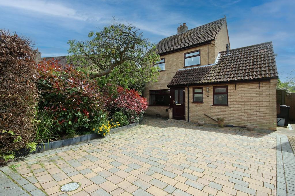Viceroy Close, Dersingham, PE31 4 bed detached house for sale £340,000