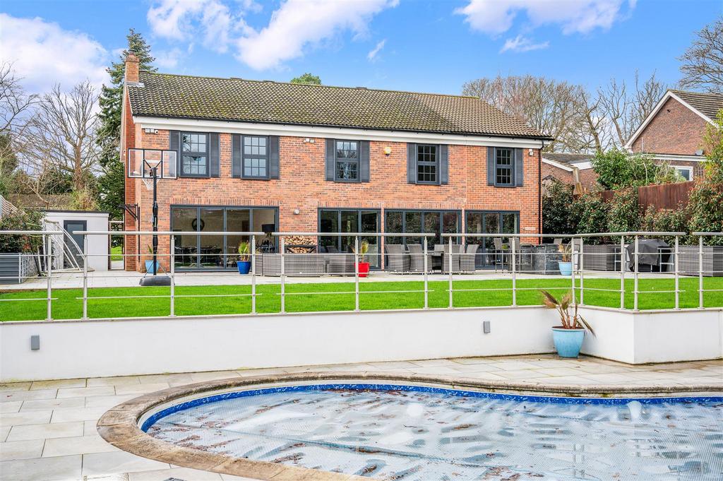 Gledhow Wood, Kingswood, Tadworth 6 bed detached house for sale £2,000,000
