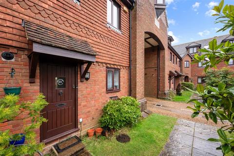 2 bedroom mews for sale, Meade Court, Walton On The Hill, Tadworth
