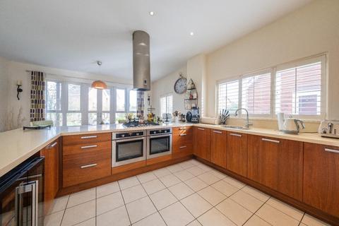 6 bedroom detached house for sale, Freshwater Drive, Wychwood Park