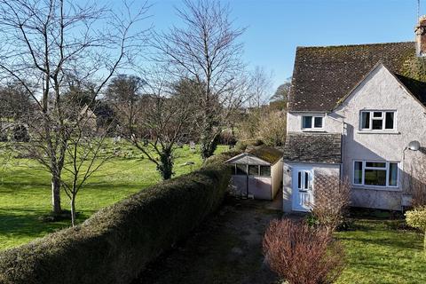 4 Spring Gardens, Stow On The Wold, Cheltenham, GL54 1DR