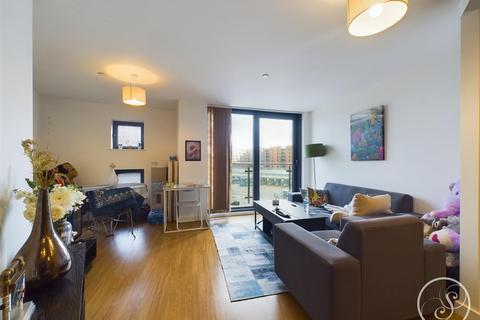 2 bedroom flat for sale - Skyline, St Peters Square