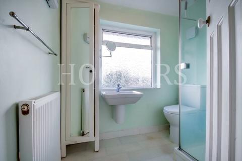 52 Alder Grove, London, NW2 7DD