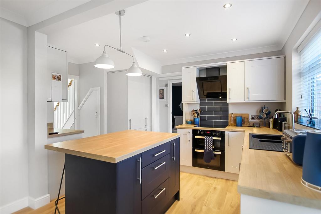 Mowden Walk, Darlington 3 bed detached house for sale £280,000