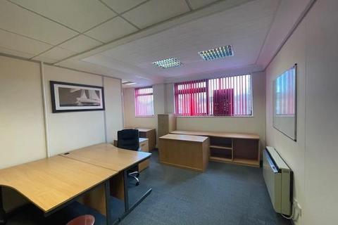 Office to rent, Queensway Trading Estate, Queensway, Leamington Spa