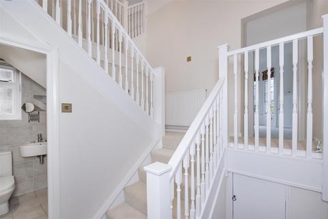 Flat 3, 12 Culmington Road, London, W13 9NR