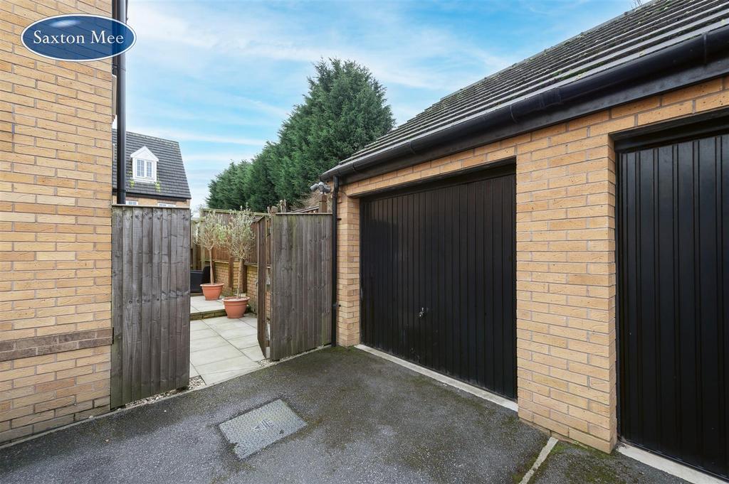 Garage 9202.jpg