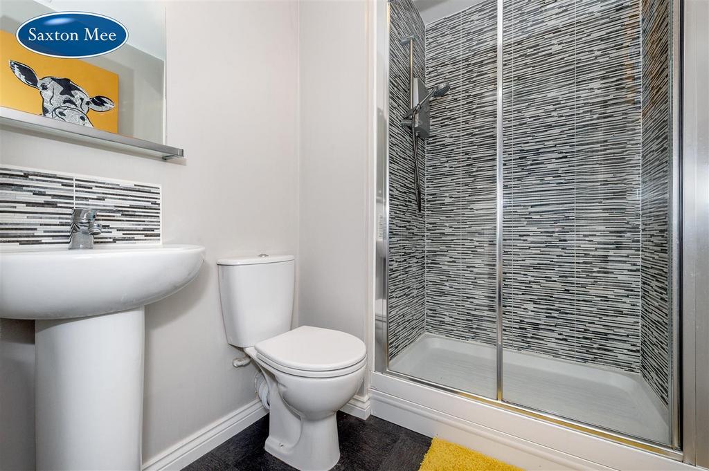Ensuite 9098.jpg