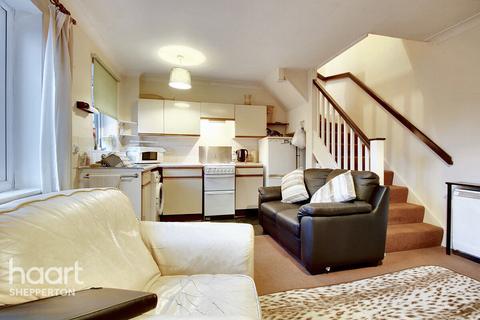 1 bedroom terraced house for sale, Cornerside, Ashford