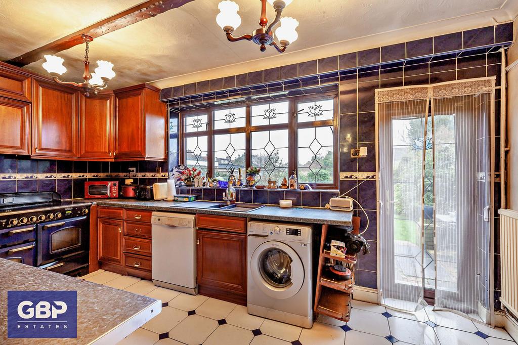Kitchen / Breakfast Room