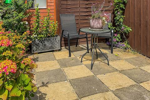 21 Dunkirk Close, Dymchurch, Romney Marsh, TN29 0PT