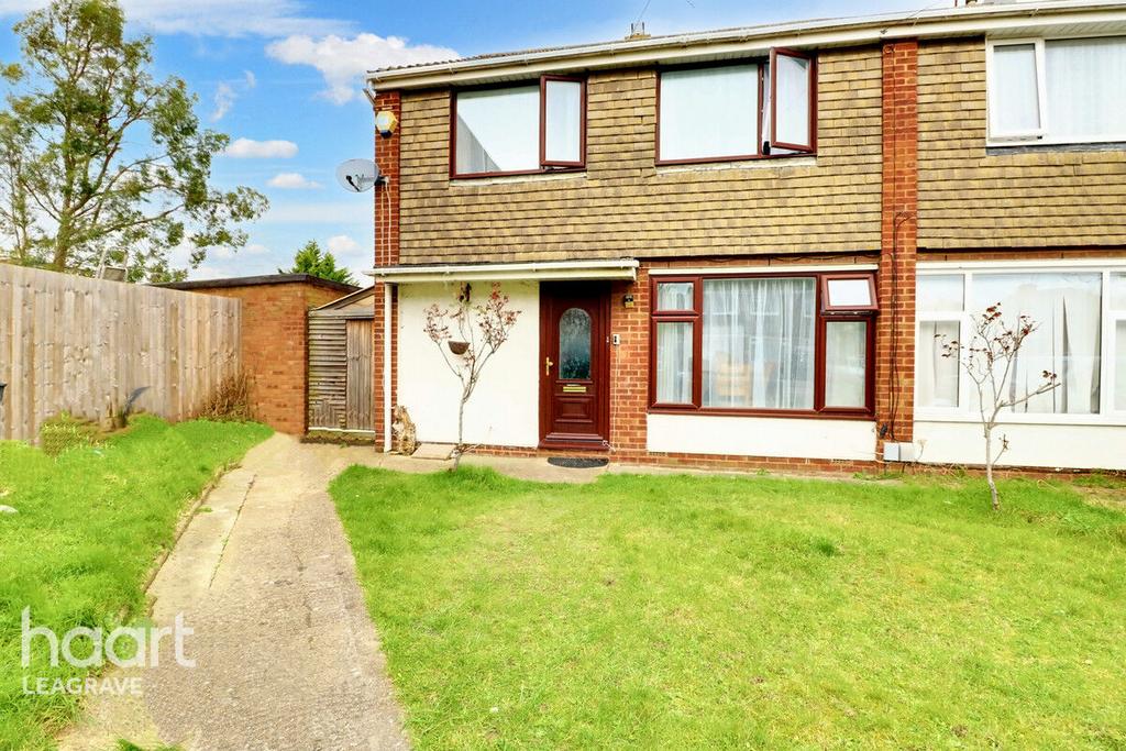 Angus Close, Luton 3 bed semidetached house for sale £325,000
