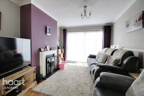 3 bedroom semi-detached house for sale, Angus Close, Luton