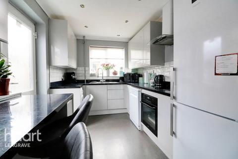 7 Angus Close, Luton, LU4 0NX