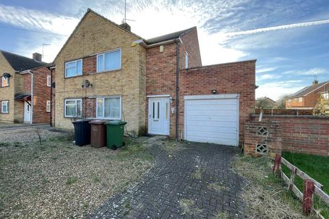 3 bedroom semi-detached house to rent - Boswell Close, Peterborough, PE1