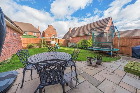 4 bedroom detached house for sale, Halley View, Stewartby, Bedford