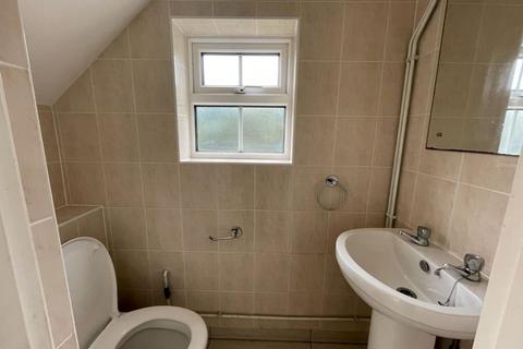 1 Larkhill, Bexhill-on-sea, TN40 1QZ