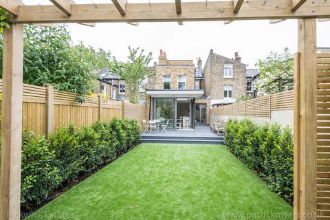 15 Piermont Road, London, SE22 0LN