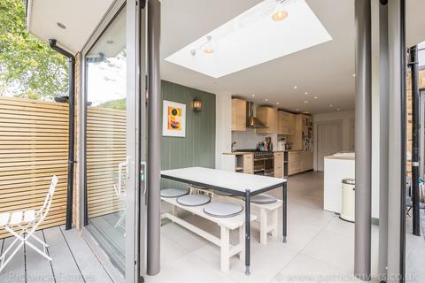 15 Piermont Road, London, SE22 0LN