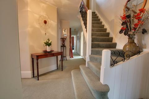 4 bedroom chalet for sale, Upper Shirley, Southampton