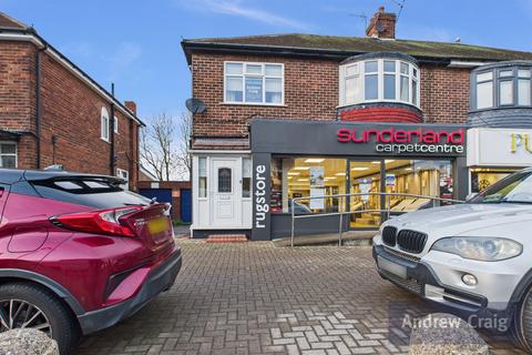 2 bedroom flat for sale, Station Road, Fulwell
