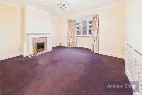2 bedroom flat for sale, Station Road, Fulwell