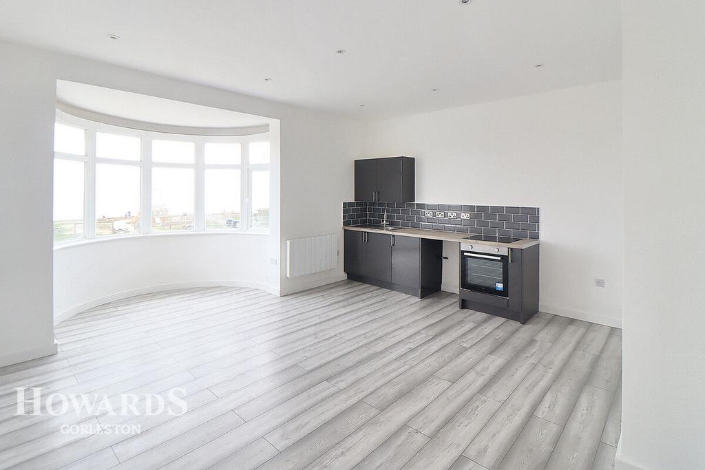 Marine Parade, Gorleston 1 bed flat for sale £120,000