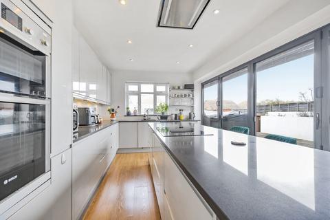 38 Shepherds Lane, Guildford, GU2 9SL