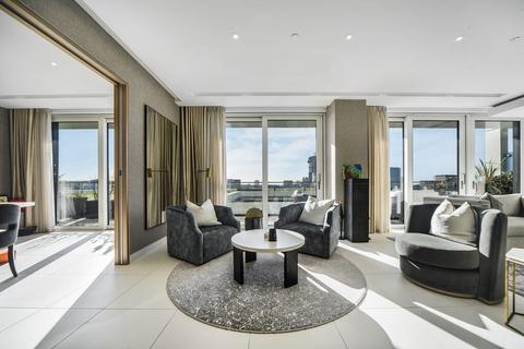 3 bedroom penthouse to rent, Sugar Quays, EC3R
