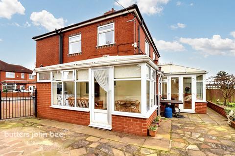3 bedroom semi-detached house for sale, Greenway, Stoke-On-Trent