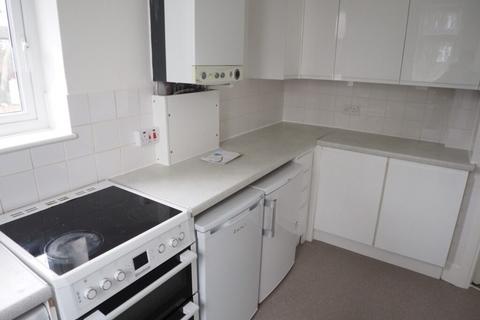 2 bedroom maisonette to rent - Adelaide Close, Enfield