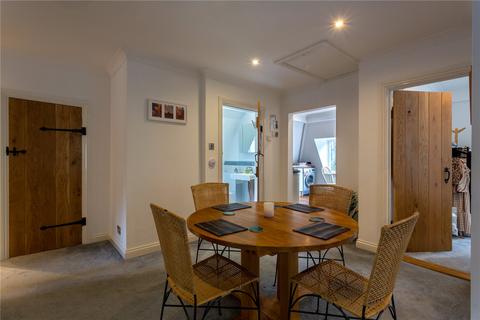 2 bedroom apartment to rent, Hindhead, Surrey GU26