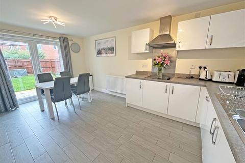 3 bedroom detached house for sale, Burnham Road, Wythall, B47 6AT