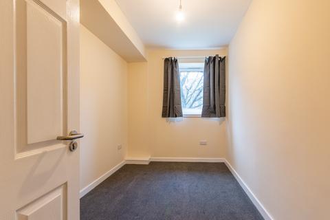 4 bedroom flat share to rent, 0897L – West Pilton Gardens, Edinburgh, EH4 4DT