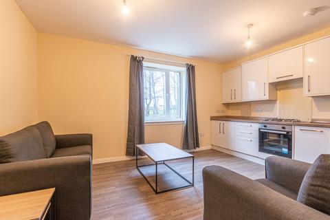 undefined, 0897L West Pilton Gardens, Edinburgh, EH4 4DT