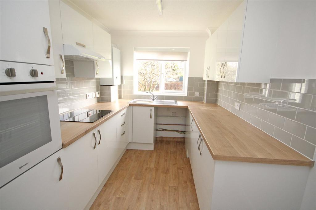 Osborne Road, New Milton, Hampshire... 2 bed apartment for sale £225,000