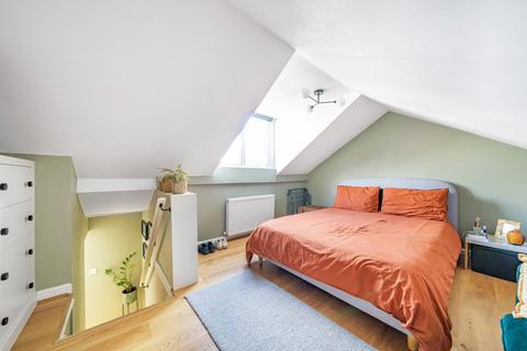2 bedroom flat for sale, Waller Road, New Cross